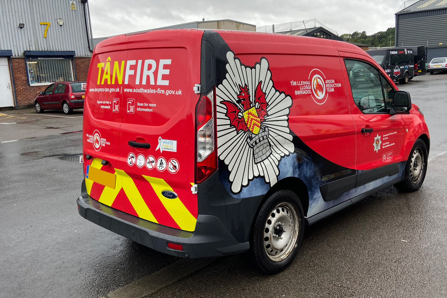 South Wales Fire - 4x Ford Connect