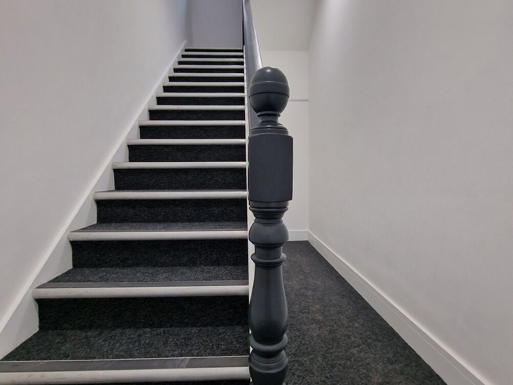 Office conversion to 5x1 bedroom flats 