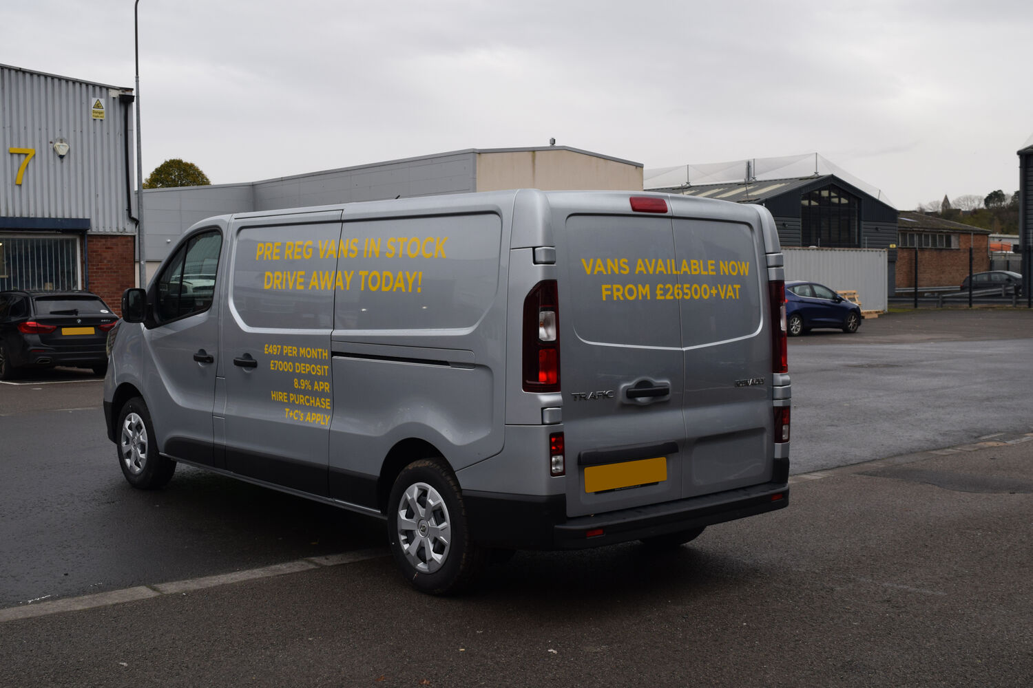 Renault Cardiff - 3x Renault Trafic