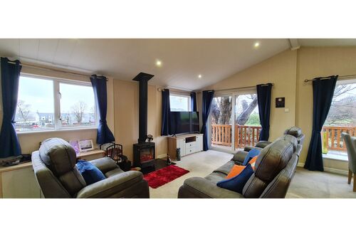 10 Roseland Lodge Park, Canada Hill, Rothesay, Isle of Bute, PA20 9EH