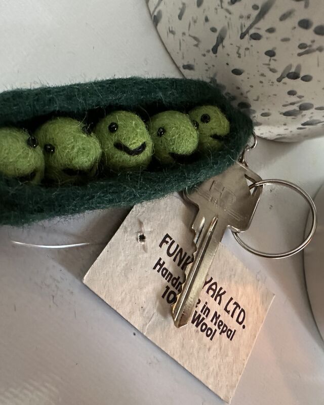 Peas keyrings