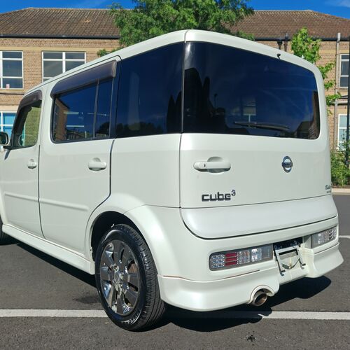 Nissan Cube3 - Rider AUTECH 2007