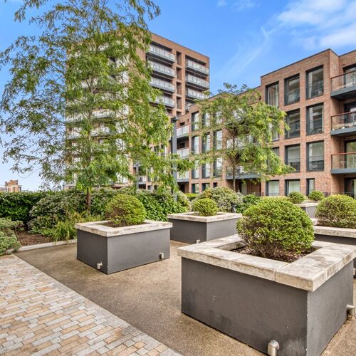 Duke Of Wellington Avenue, London, SE18