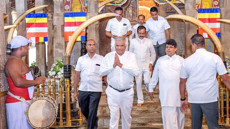 ஆசிரியர் சேவை அத்தியாவசிய சேவையாக அறிவிக்கப்படும்