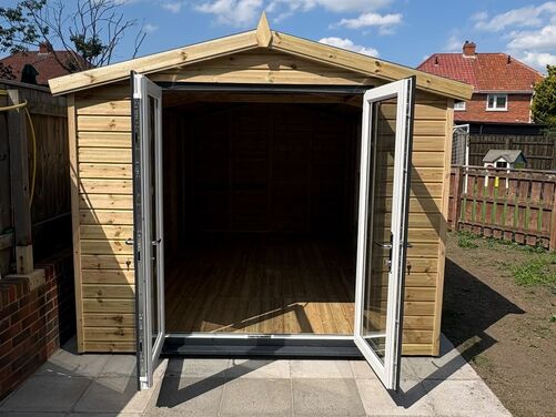 16x9 Apex Summer House
