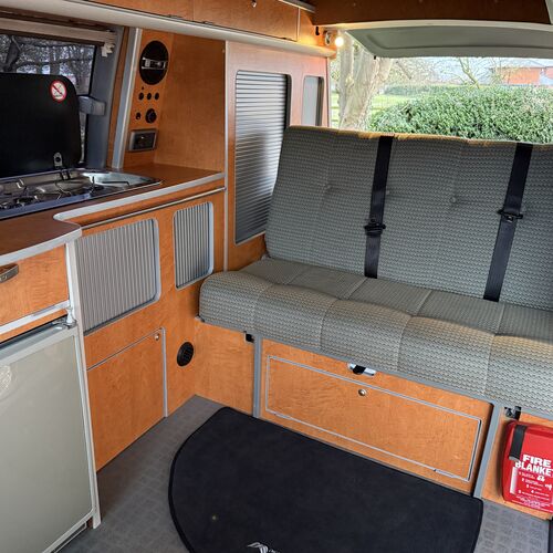 Wellhouse Toyota Granvia Luxury Camper Van 4 Berth - Automatic 4WD