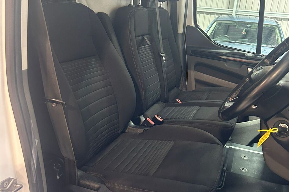 FORD TRANSIT CUSTOM 2.0 EcoBlue 130ps LIMITED