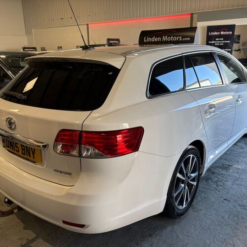 2015 (15) TOYOTA AVENSIS TOURER 2.0 D-4D DIESEL BUSISNESS EDITION 5 DOOR ESTATE 