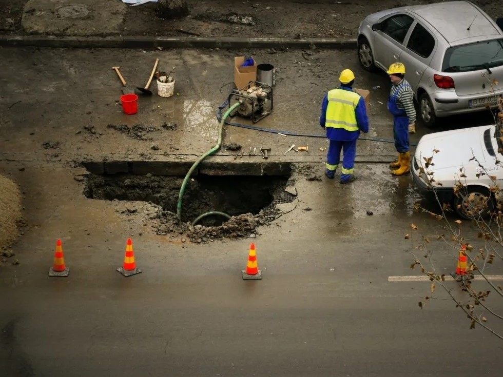 Management buy-out at South Wales based professional drainage service provider Arch Utility Services