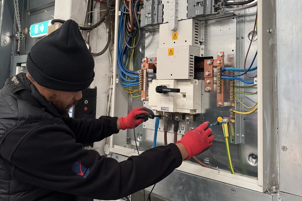 Innovative Energy Systems Ltd | Emergency electrician Woking | Fuse board/Consumer unit replacement | Electrician Woking