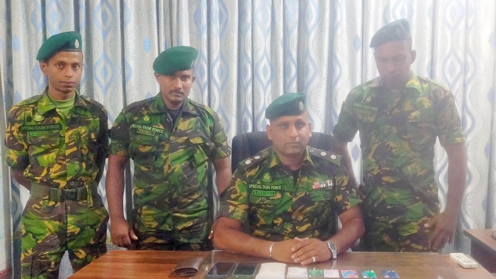 30 இலட்சம் ரூபா பெறுமதியான ஐஸ் போதையுடன் இருவர் கைது