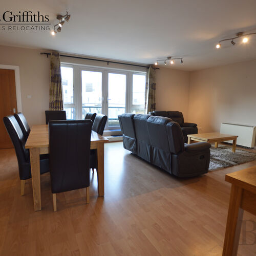Renting in Cardiff - 3 Bedroom Duplex Penthouse Apartment, Cardiff Bay
