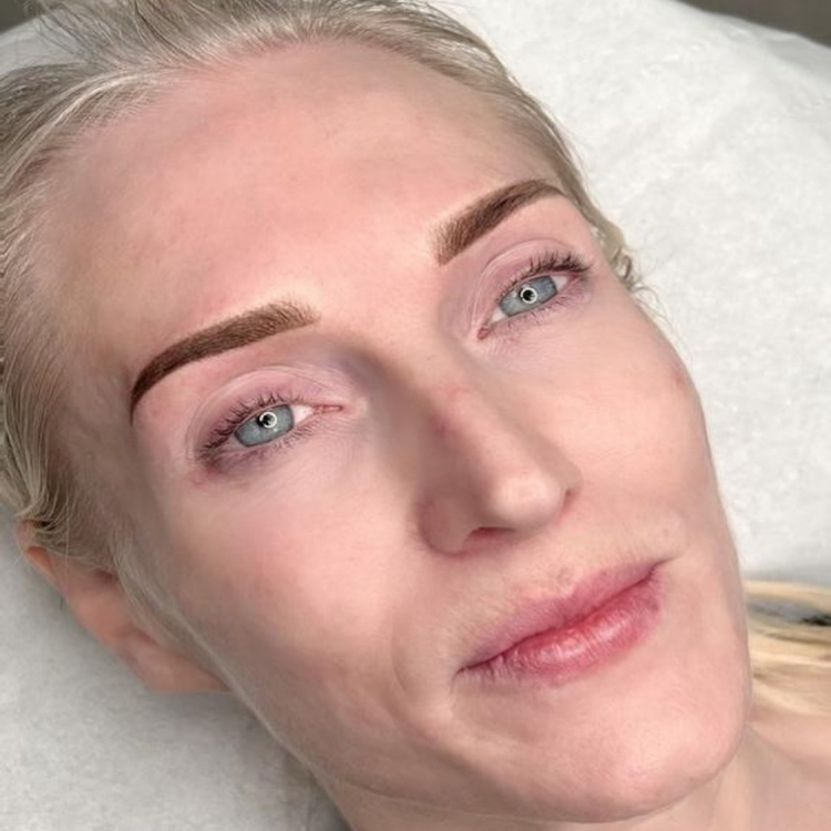 Services | Uber Pigmentations  | Lip blush tattoo ayrshire | Microblading brow tattoo ayrshire | Eyeliner tattoo specialist ayrshire