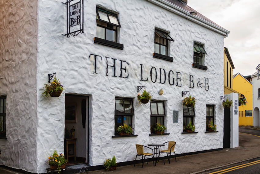 What Industries Does 4Com Target? A Guide for UK Businesses