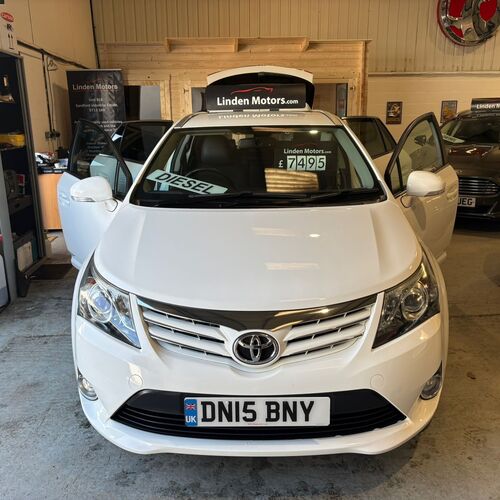 2015 (15) TOYOTA AVENSIS TOURER 2.0 D-4D DIESEL BUSISNESS EDITION 5 DOOR ESTATE 