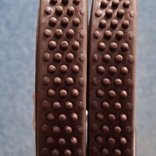 Single - R Grip (Brown)