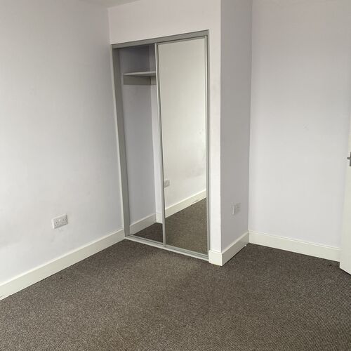 QUEENSWAY, BLETCHLEY - 1 BEDROOM