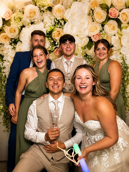 Gallery  | Pic Me! by Sweetalicious | Wedding Photo Booth Hire Hampshire | Corporate Photo Booth Hire Southampton | Luxury Photo Booth Hire Bournemouth