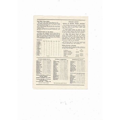 1957/58 West Ham United v Fulham Football Programme
