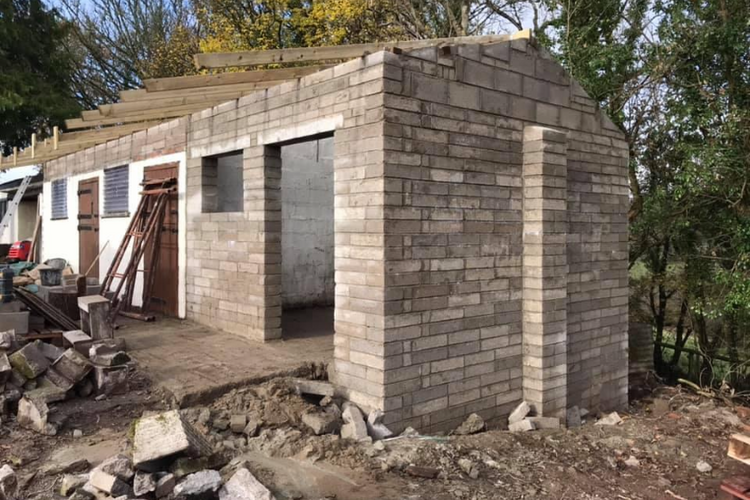 Muscle Stone & Brick Solutions | Stonework masonry builder -Reponiting-repair Cardiff | Brickwork builder -repointing -repair-Cardiff | Garden walls-extensions-patios-garages-porches-garden kitchen ovens-home structural repairs-BBQ.cardiff