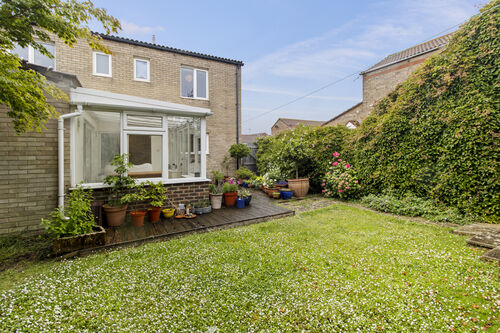 Gardner Close, Eastbourne