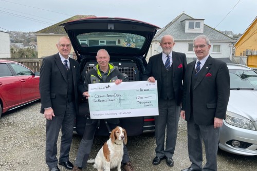 Trevaunance Royal Arch Chapter Supports Cornwall Search Dogs with £200 Donation