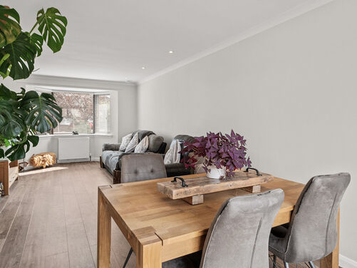 Dundee Place, New Carron, FK2 7SA