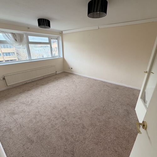 CONNIBURROW - 1 BEDROOM APARTMENT