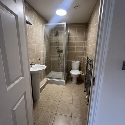 CENTRAL BLETCHLEY - TWO BEDROOM - GARDEN