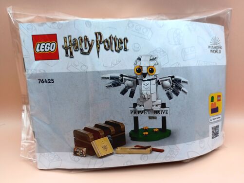 Lego® Harry Potter™ - Hedwig™ at 4 Privet Drive