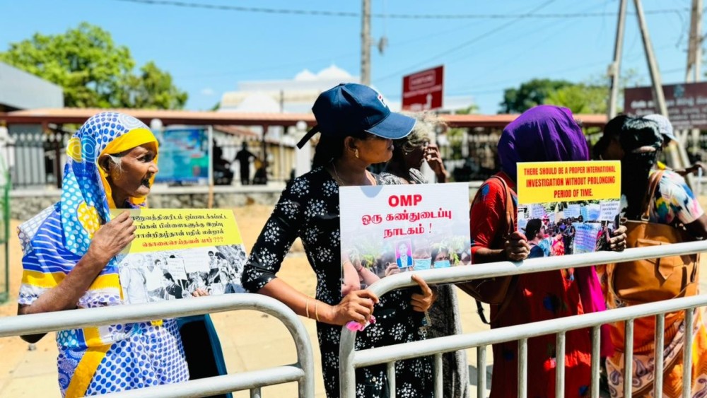 படைகளிடம் ஒப்படைக்கப்பட்டவர்களுக்கு இறப்பு சான்றிதழ் என்றால் கொன்றது யார்?