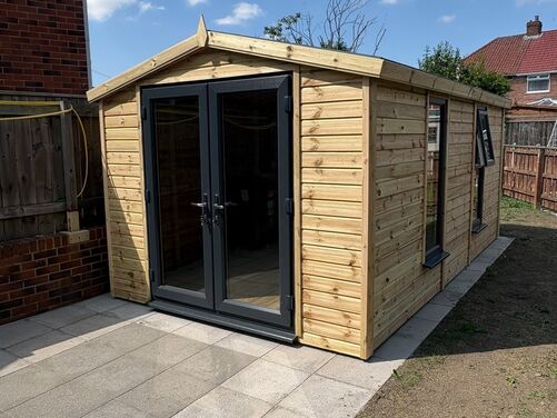 16x9 Apex Summer House