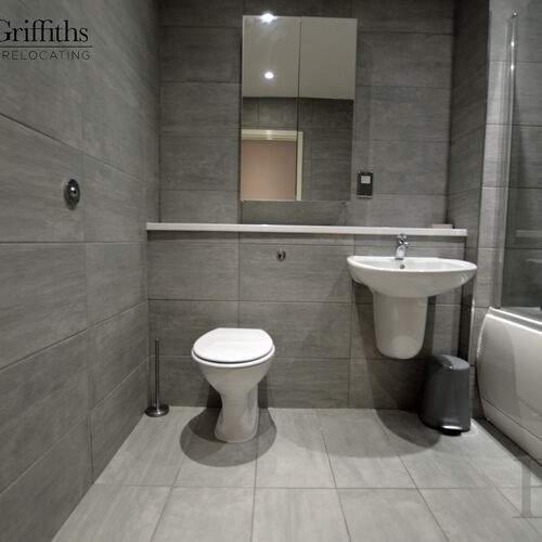 Renting in Cardiff - 2 bedroom apartment, Century Wharf, Cardiff Bay