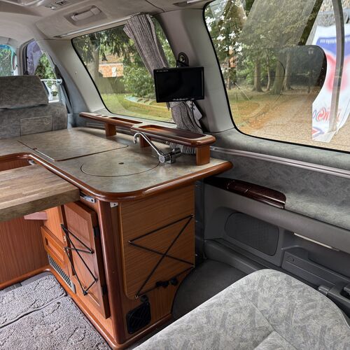 1999 Nissan Elgrand 3.2V6 Auto Camper Van 2 Berth