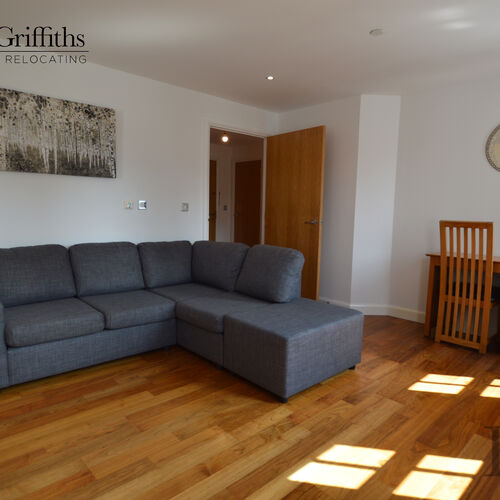 Renting in Cardiff - 1 Bedroom Apartment, Cardiff City Centre - DEPSOIT FREE OPTION