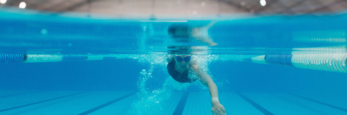 How To Swim Straight in Open Water: Techniques and Tips