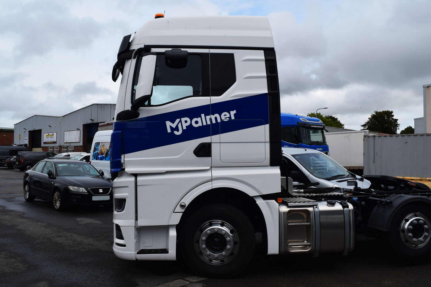 MJ Palmer - 2x MAN TGX