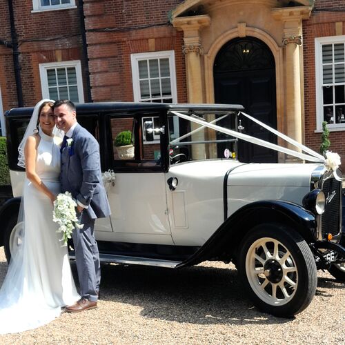 Gallery | Wedding Cars Harpenden, St Albans, Watford, Hemel Hempstead | Heritage Classic Cars