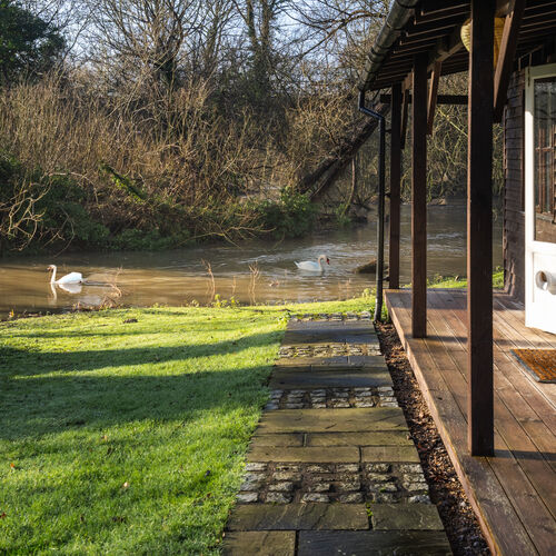 Little Tolpitts Lane, Watford WD18 9QG