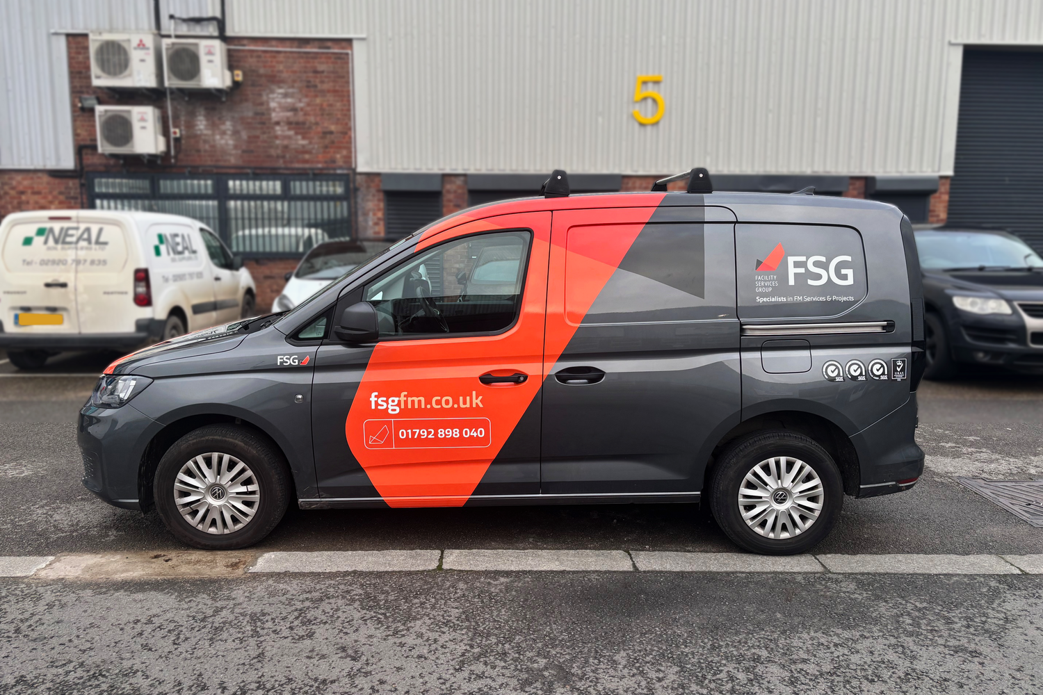 FSG Facilities Service Group - 5x Volkswagen Caddy