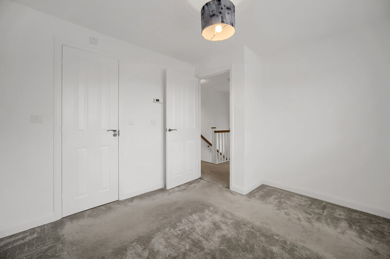 CLOS GLASCOED DINAS POWYS UNFURNISHED THREE BEDROOM DETACHED HOUSE WITH GARAGE 