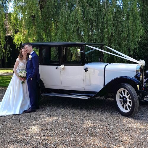Gallery | Wedding Cars Harpenden, St Albans, Watford, Hemel Hempstead | Heritage Classic Cars