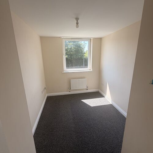 QUEENSWAY, BLETCHLEY - TWO BEDROOM