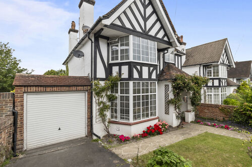 Kings Avenue, Eastbourne