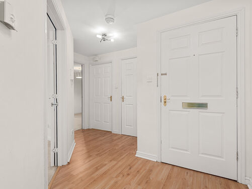 McCormack Place, Larbert, FK5 4TU