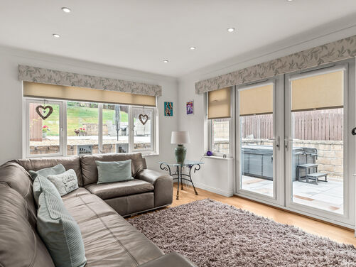 James Smith Avenue, Maddiston, FK2 0FP