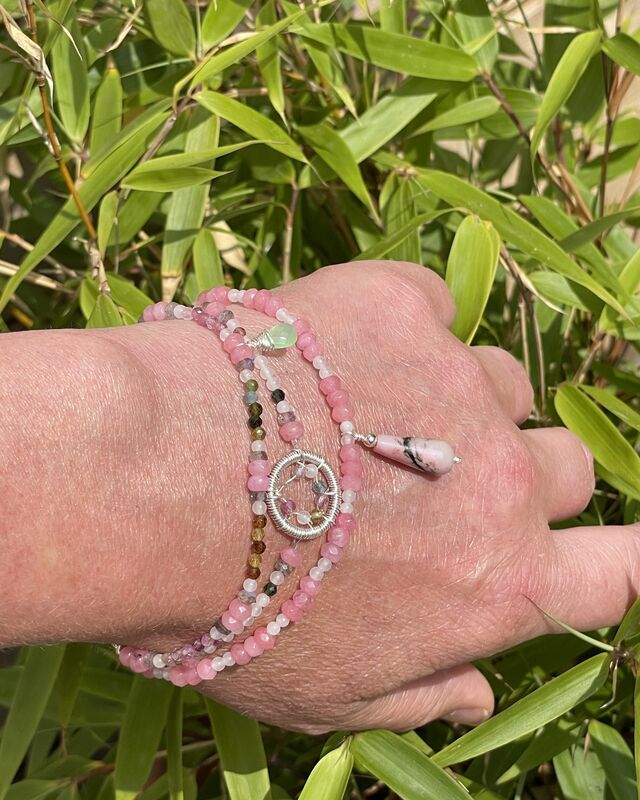 Theros Beaded stacking bracelet