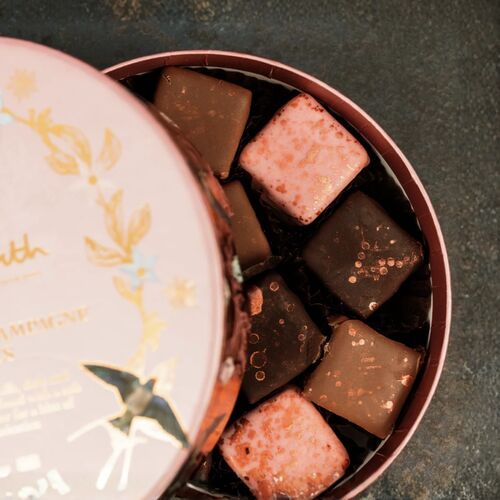 Holdsworth Strawberry Champagne Truffles 170g