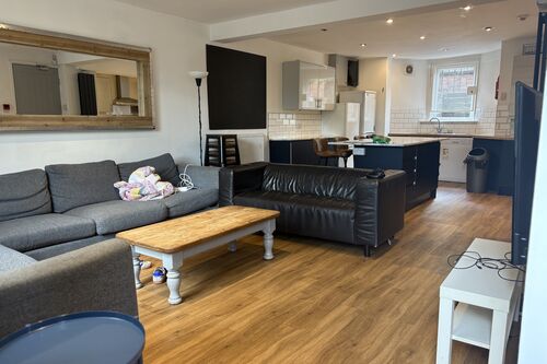 8 Cliff Mount Terrace