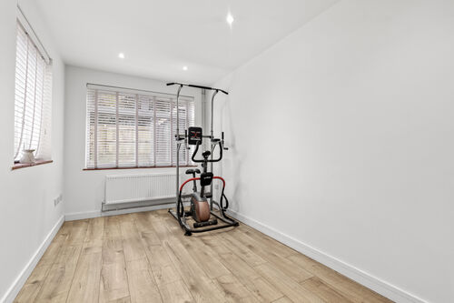 Glen Close, Polegate